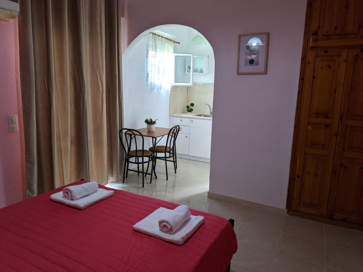 Aparthotel Elena Pool Agios Georgios  Exterior foto