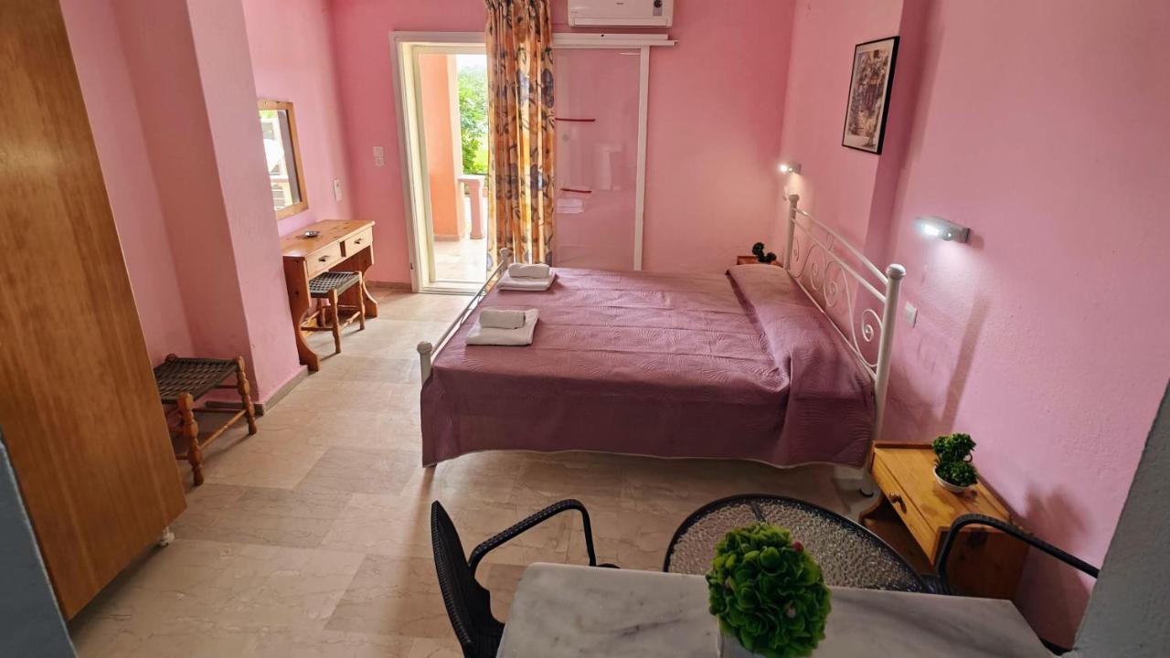 Aparthotel Elena Pool Agios Georgios  Exterior foto